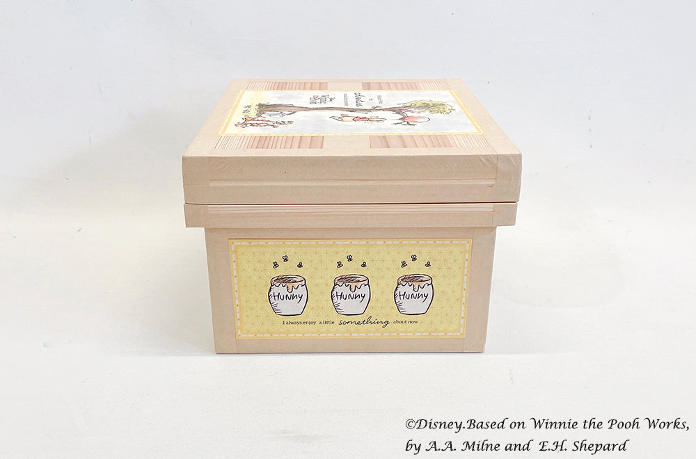 Disney ディズニー茶箱 「Winnie the Pooh: Adventure in Woods 」蘭字ラベル茶箱 プーさん ポストカード シーリングスタンプ 収納ボックス