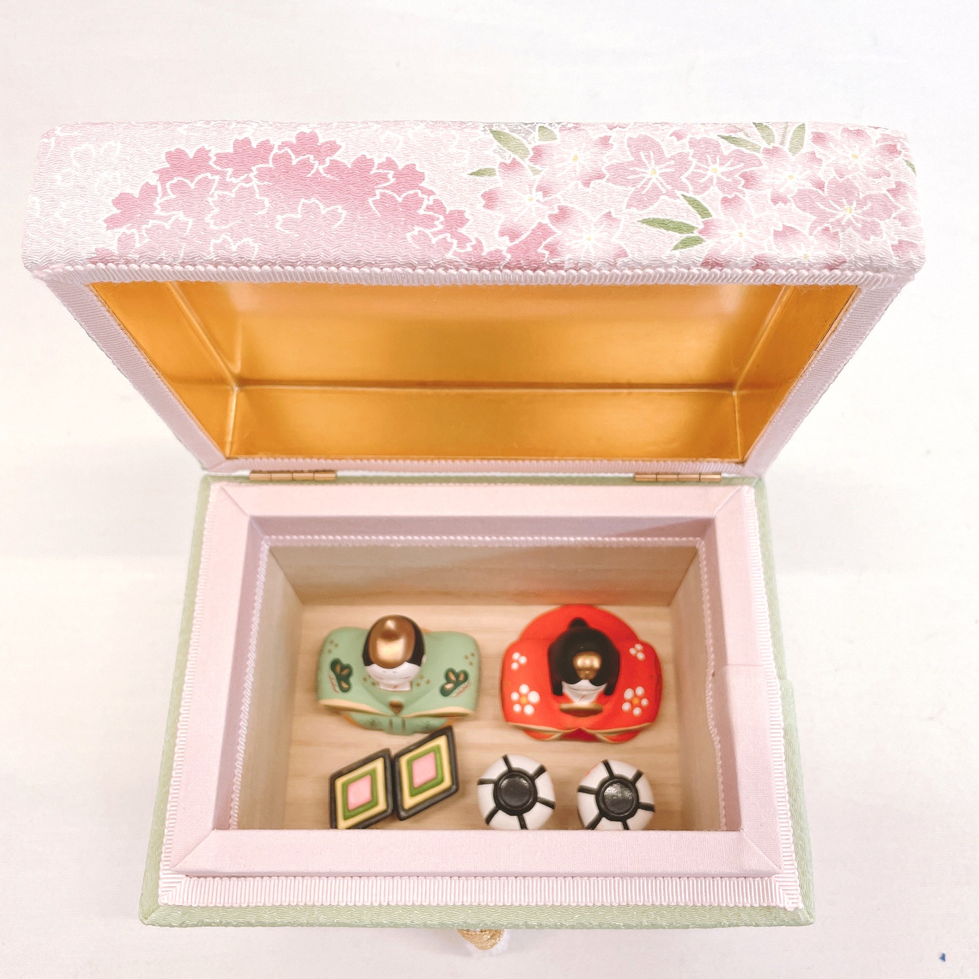 ミニ茶箱 風の彩「金沢の春」 お雛様お飾りセット コンパクト ミニチュア 加賀友禅 ひな人形 かわいい 縁起 出産祝 誕生日 プレゼント 伝統工芸