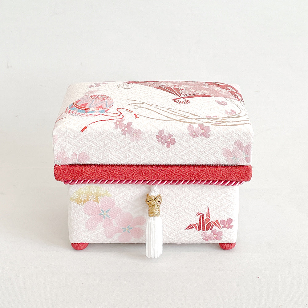 ミニ茶箱 風の彩「姫道具」 お雛様お飾りセット コンパクト ミニチュア 加賀友禅 ひな人形 かわいい 縁起 出産祝 誕生日 プレゼント 伝統工芸