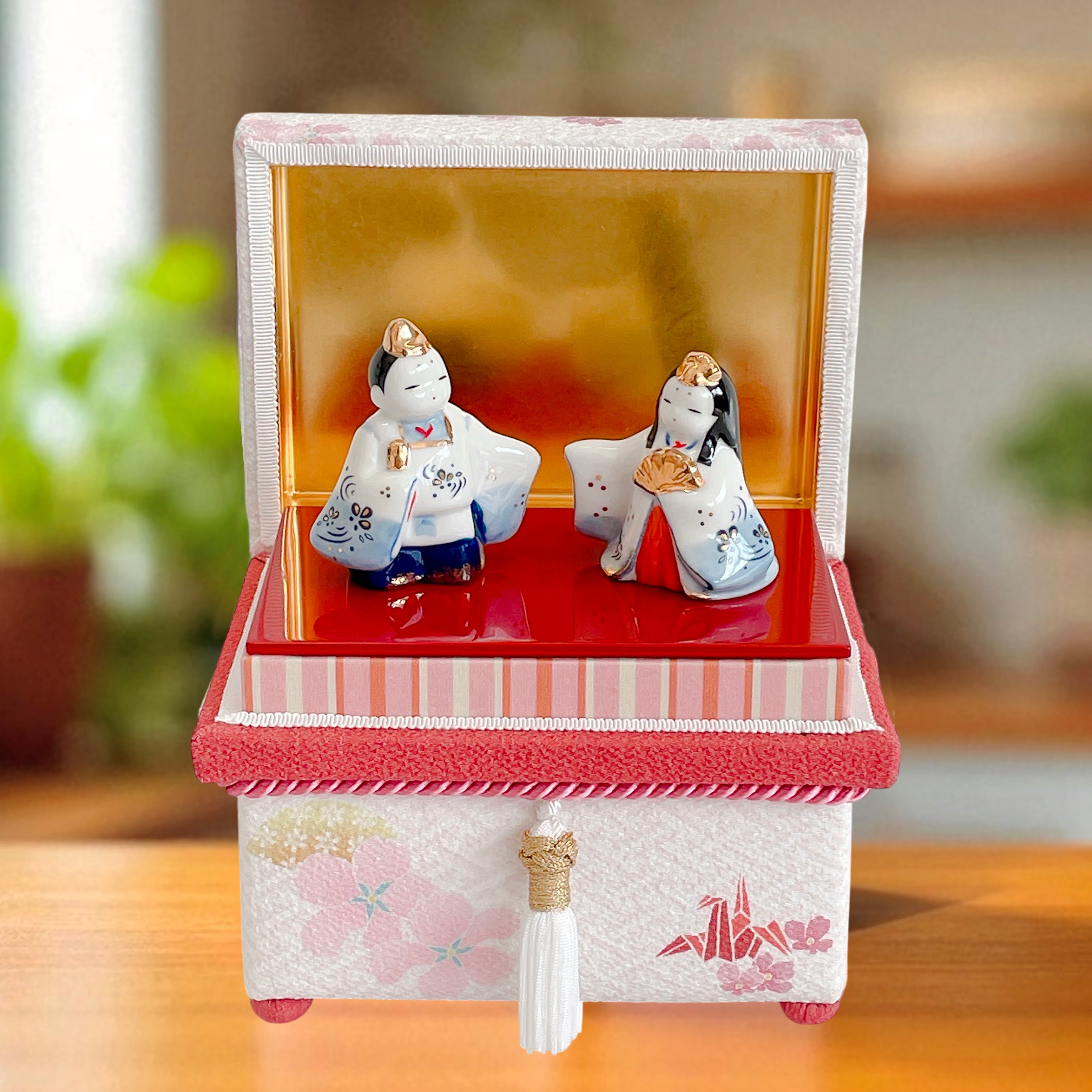 ミニ茶箱 風の彩「姫道具」 お雛様お飾りセット コンパクト ミニチュア 加賀友禅 ひな人形 かわいい 縁起 出産祝 誕生日 プレゼント 伝統工芸