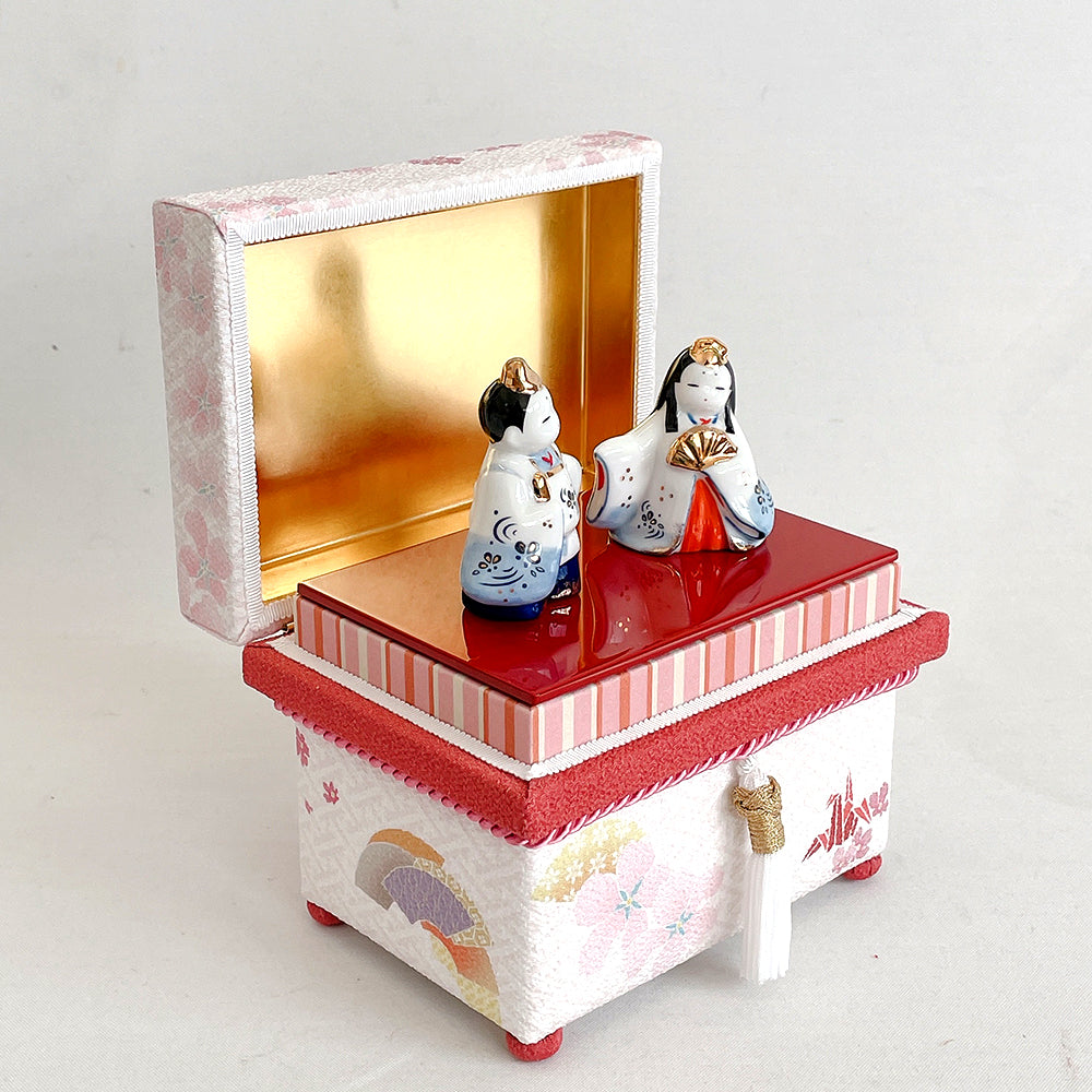ミニ茶箱 風の彩「姫道具」 お雛様お飾りセット コンパクト ミニチュア 加賀友禅 ひな人形 かわいい 縁起 出産祝 誕生日 プレゼント 伝統工芸