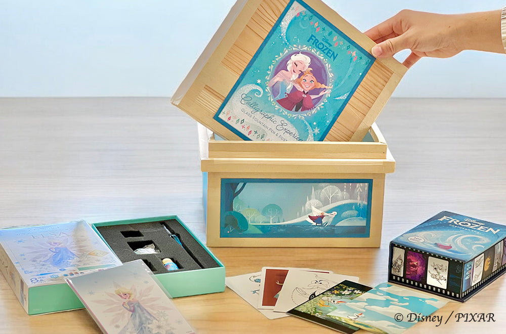 Disney  ディズニー茶箱 「FROZEN」 蘭字ラベル茶箱　アナと雪の女王　Calligraphic  Experience　ポストカード　ガラスペン　収納ボックス